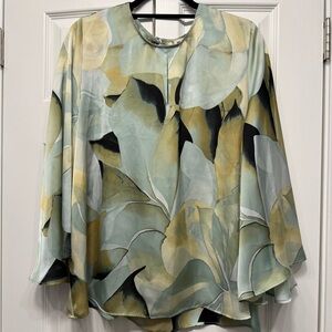NWT Anne Klein Angel-Sleeved Pale Green and Yellow Blouse